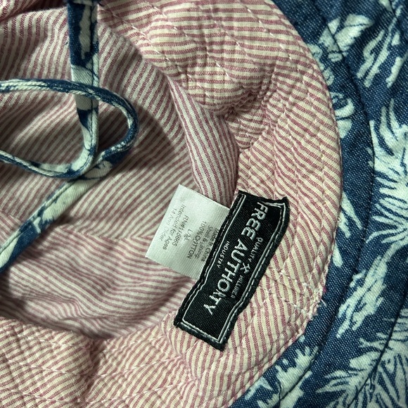 Bucket hat - Picture 3 of 3